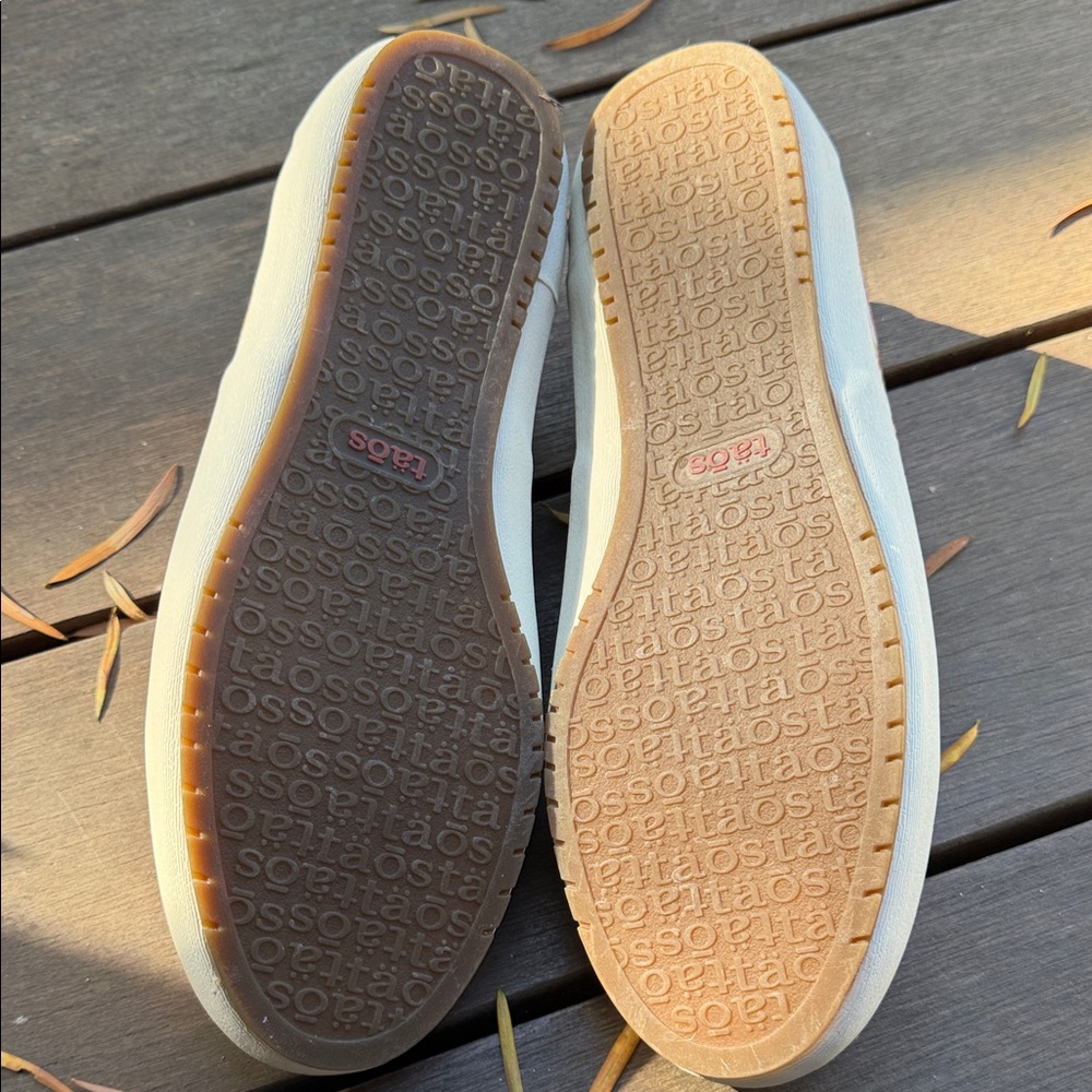 NWT: Taos Floral Slip-Ons - Picture 4 of 6